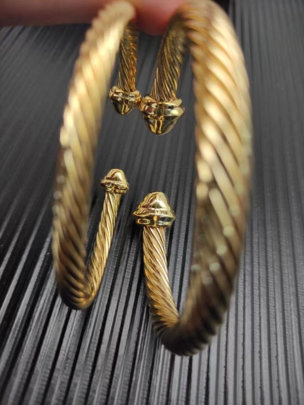 David Yurman Cable Classics Glod Bracelet - Picture 4 of 6